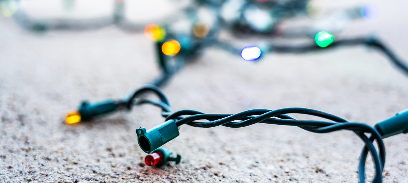 alaskan-christmas-lights-choose-install-10