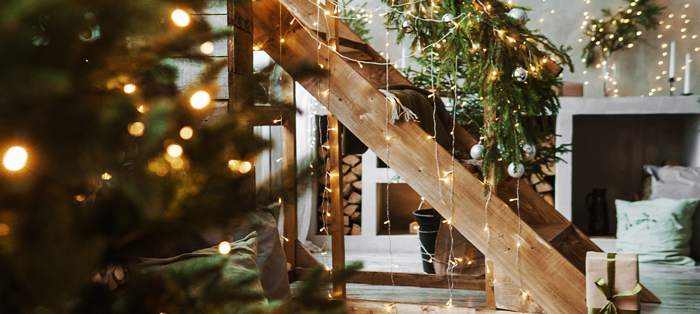 alaskan-christmas-lights-choose-install-17