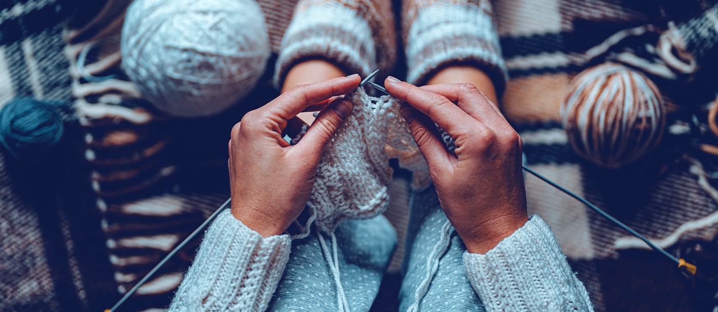 Knit and Crochet Your Own Accessories to Stay Warm and Cozy!