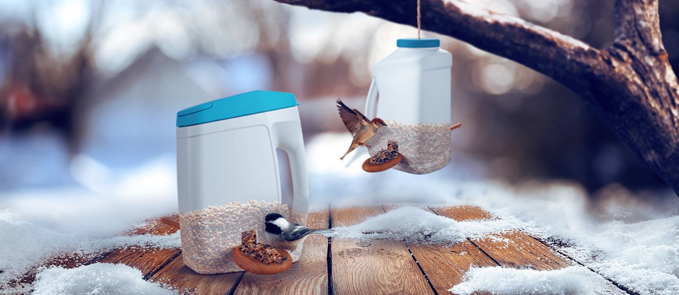 Bird feeder with Alaskan Jug