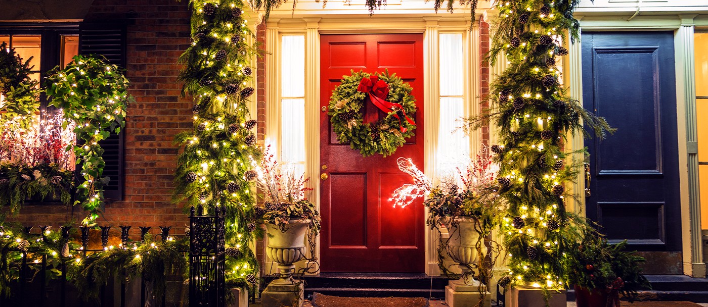 alaskan-christmas-lights-choose-install-01